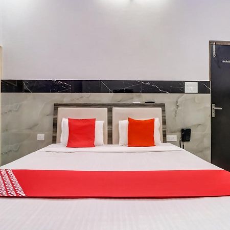 Oyo Flagship 83121 Hotel Rose Vip Saharanpur Esterno foto