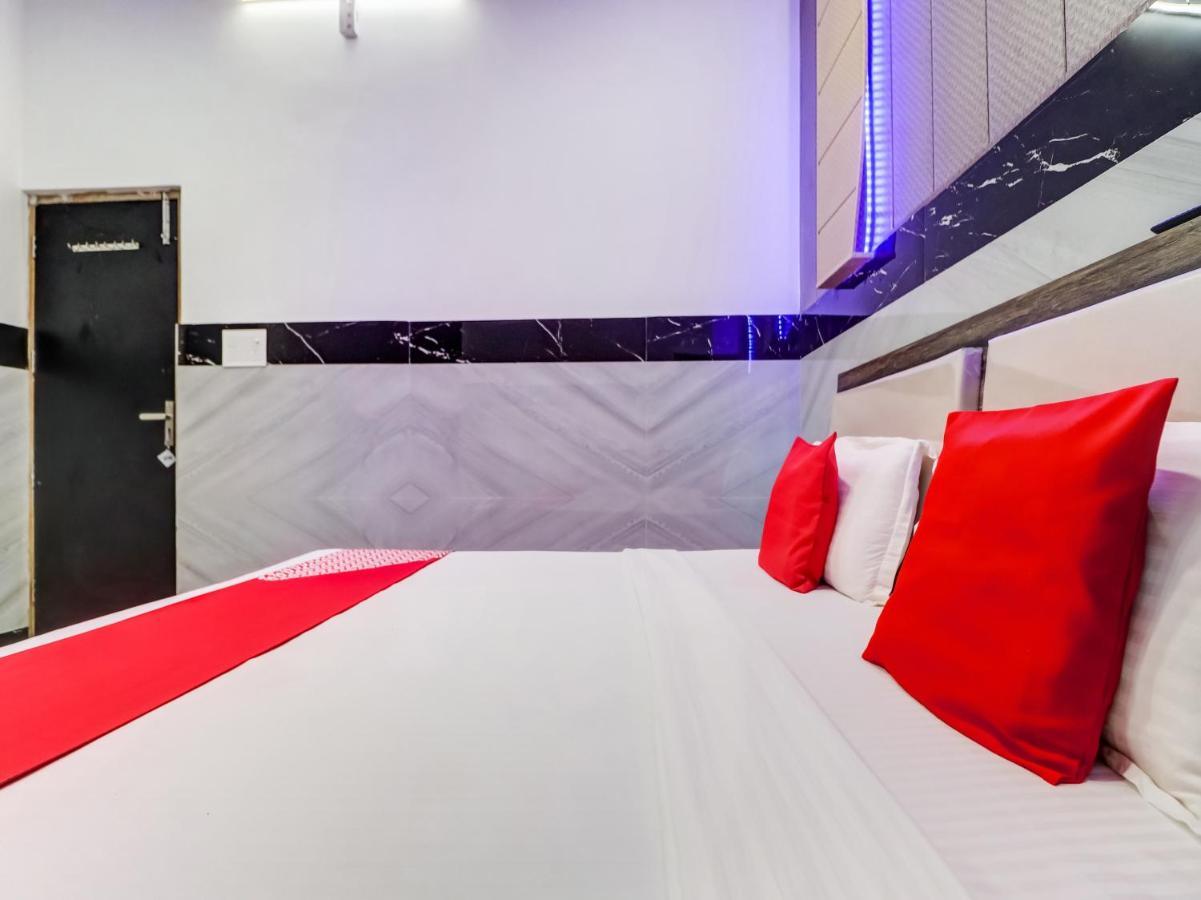 Oyo Flagship 83121 Hotel Rose Vip Saharanpur Esterno foto