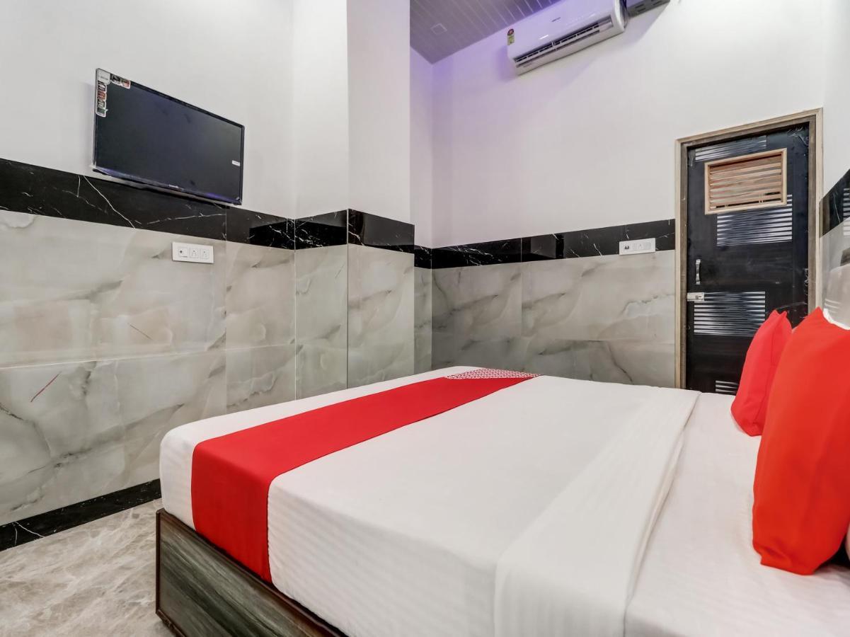 Oyo Flagship 83121 Hotel Rose Vip Saharanpur Esterno foto