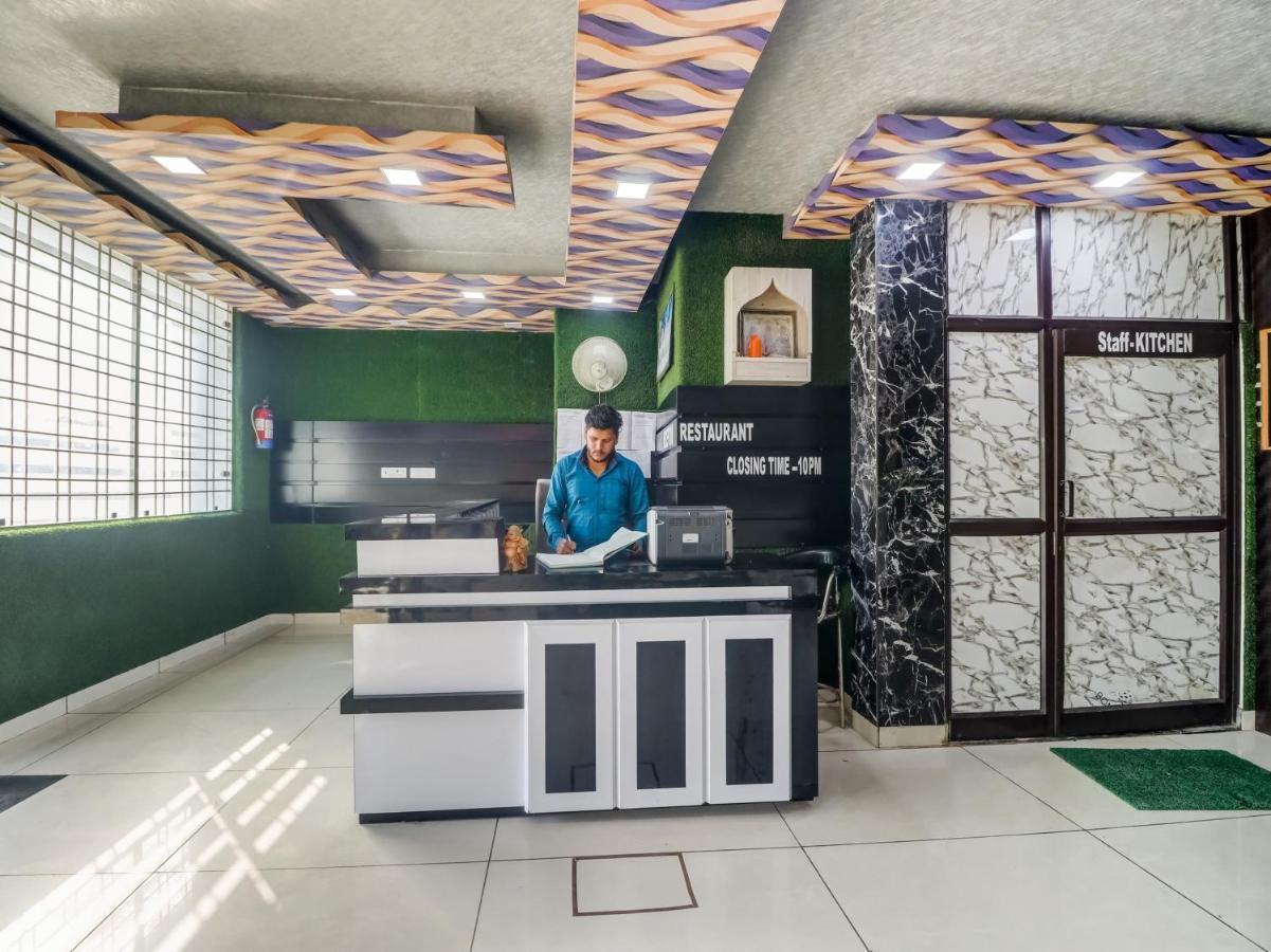 Oyo Flagship 83121 Hotel Rose Vip Saharanpur Esterno foto