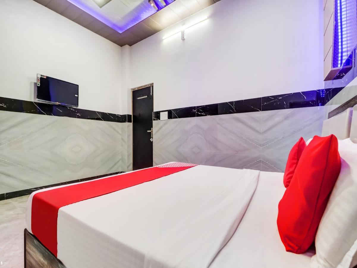 Oyo Flagship 83121 Hotel Rose Vip Saharanpur Esterno foto