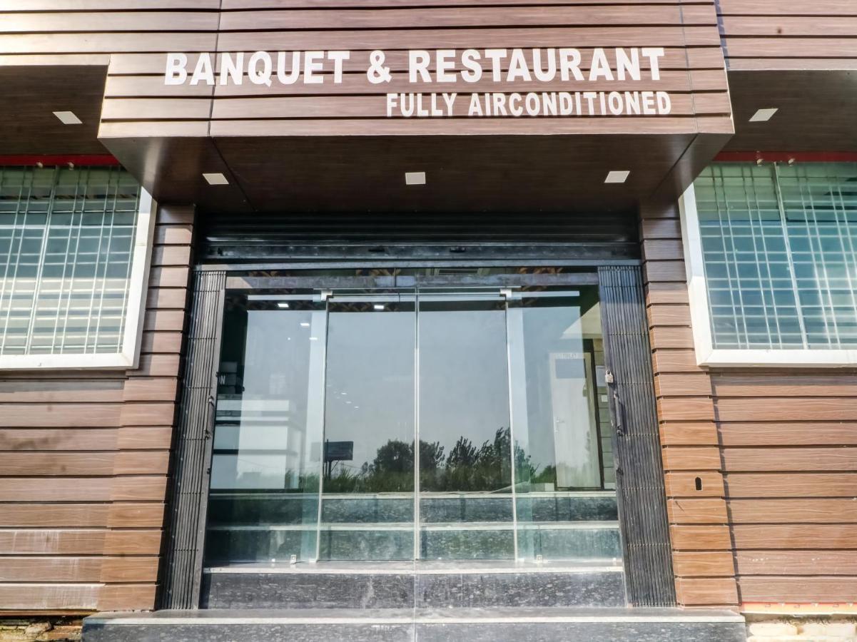 Oyo Flagship 83121 Hotel Rose Vip Saharanpur Esterno foto